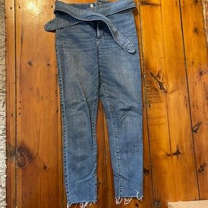 Abercrombie & Fitch Ultra High Rise Super Skinny Ankle Jean 29L
